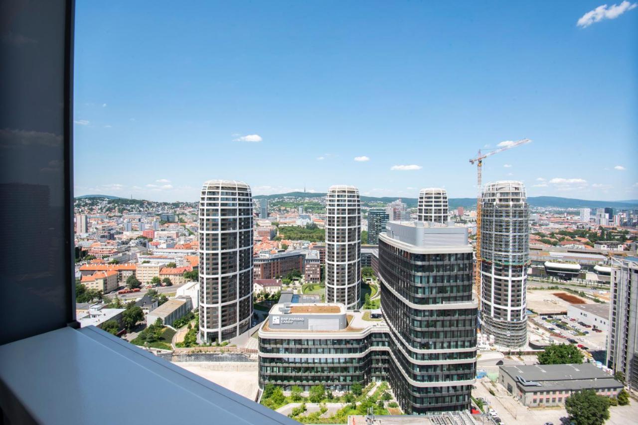 Luxury 1Bdrm On The 28Th Floor Apartment Братислава Екстериор снимка