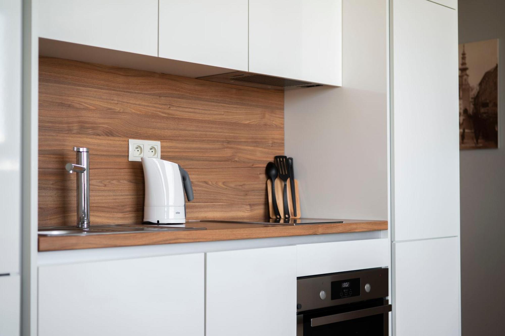 Luxury 1Bdrm On The 28Th Floor Apartment Братислава Екстериор снимка