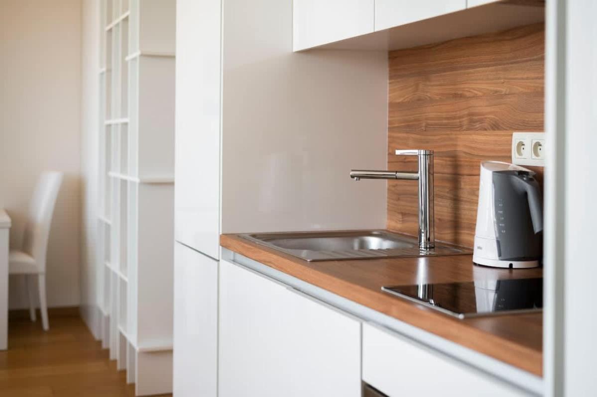 Luxury 1Bdrm On The 28Th Floor Apartment Братислава Екстериор снимка