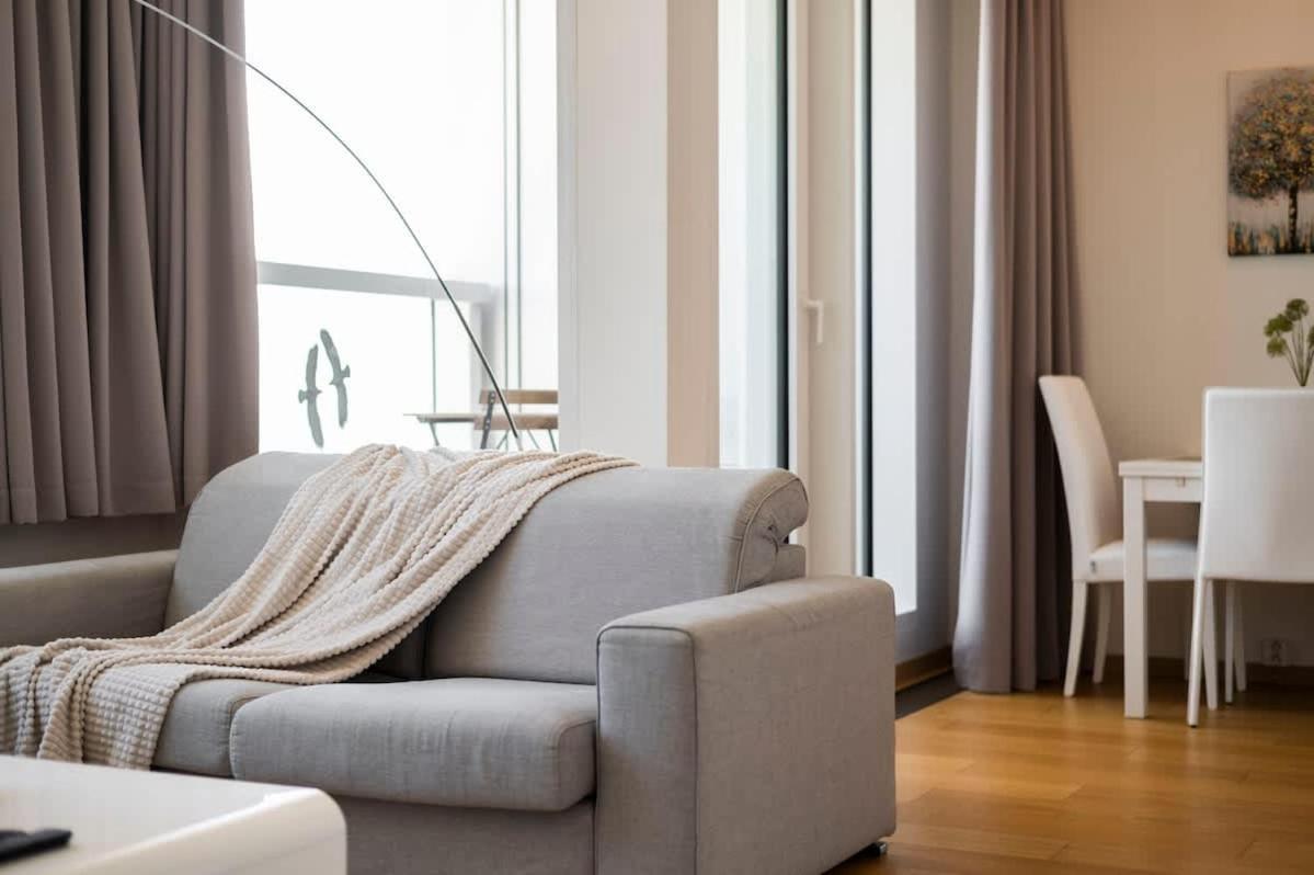 Luxury 1Bdrm On The 28Th Floor Apartment Братислава Екстериор снимка